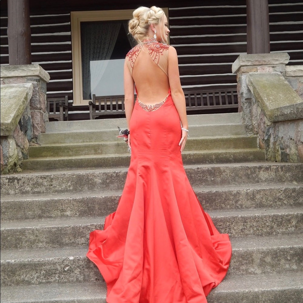 Sherri hill open back